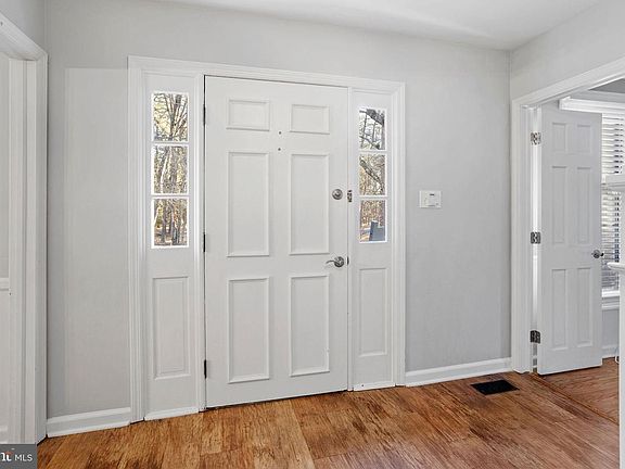 3rd image of 114 W Centennial Dr
