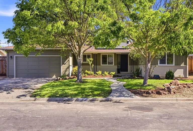 1306 Craig Dr — Photo 1
