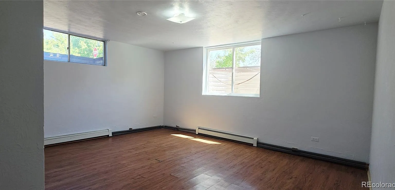 3 bed, 875 sqft, $1,356 — Photo 4
