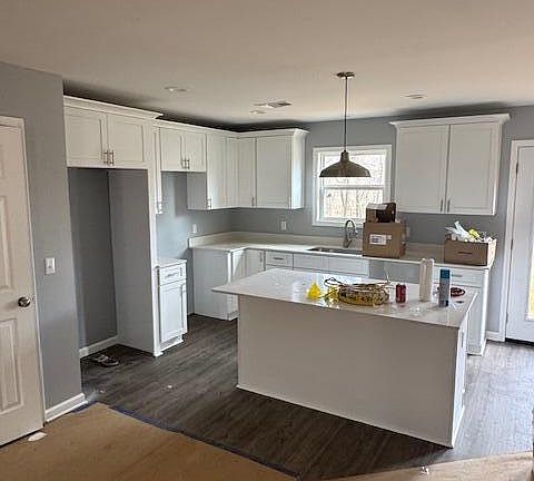 5th image of 1696 Reeder Hill Rd