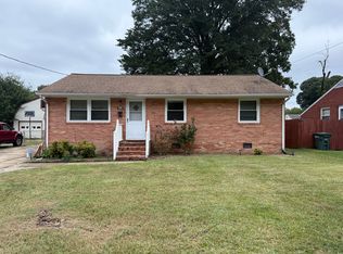 820 Redheart Dr, Hampton, VA 23666