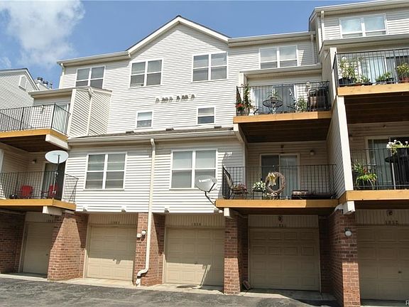 3rd image of 1858 Campau Farms Cir #116/3