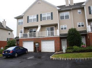 17 Castle Dr, Berkeley Heights, NJ 07922