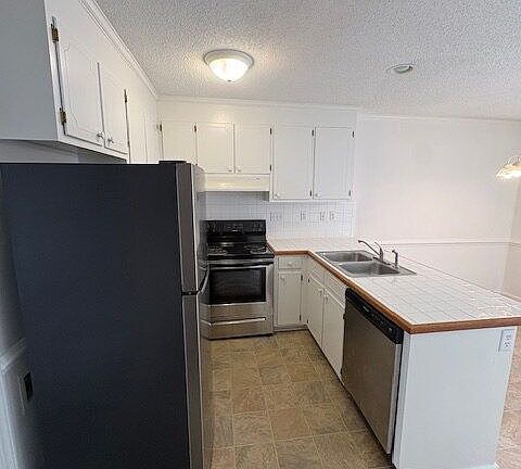 4th image of 3835 Sterling Pointe Dr #8-RR