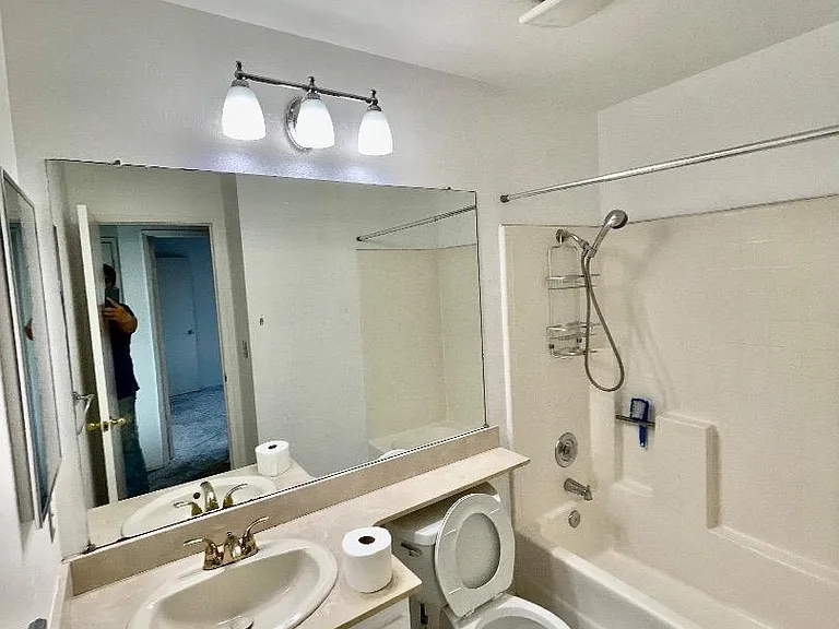 3400 Crowley Ct — Photo 5