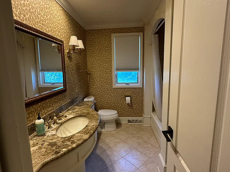 Full bath 1 on second floor.