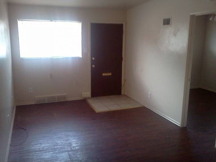 2nd image of 4310 Chippewa St