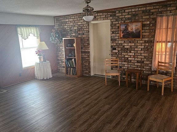 3rd image of 16183 Cortez Ave