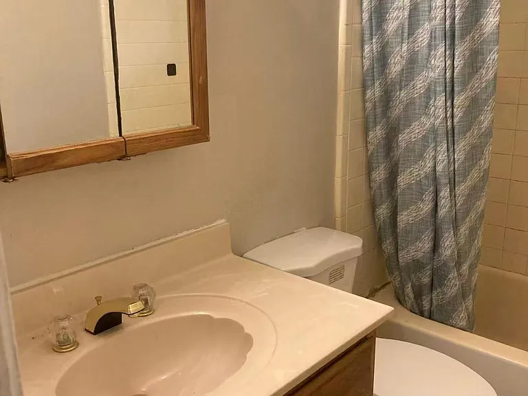 7542 Asbury Dr — Photo 3
