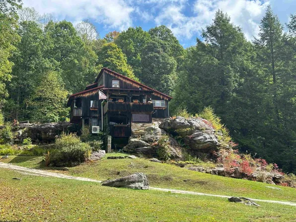 949 Wolfgang Rd, Rock Cave, WV 26234