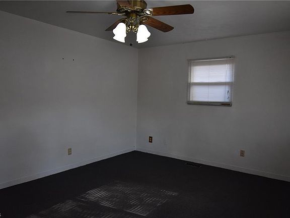 3rd image of 3221 8th St