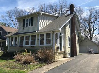 440 Bell St, Chagrin Falls, OH 44022