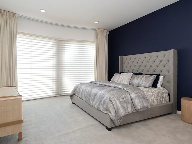 W Cliff Dr — Photo 16