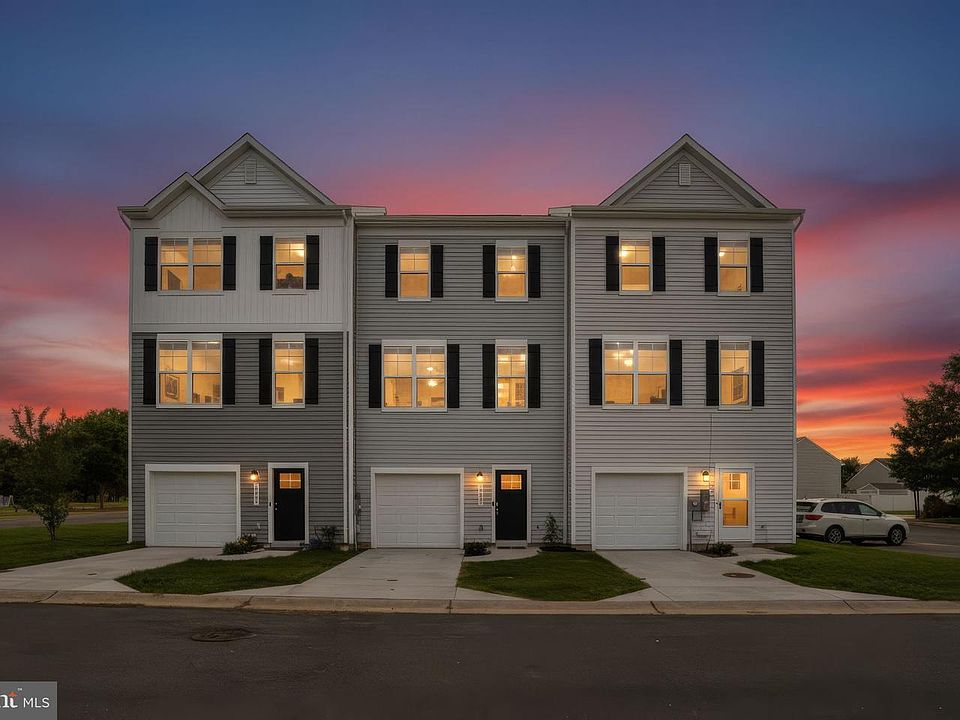 1st image of 22503 E Maxine Way