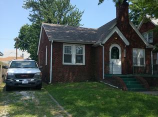 321 Whitelaw Ave, Wood River, IL 62095