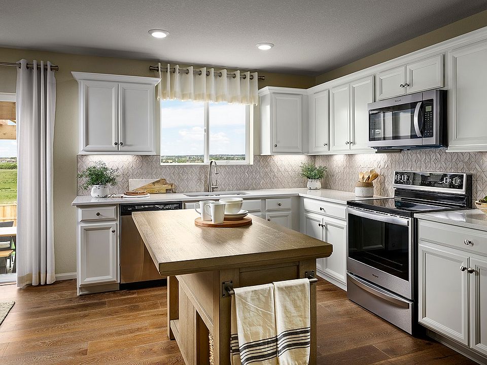2nd image of 810 S Vandriver Way