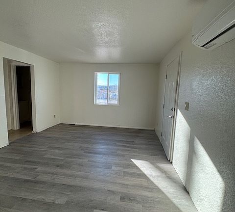 3rd image of 212 Lee Ave APT 2
