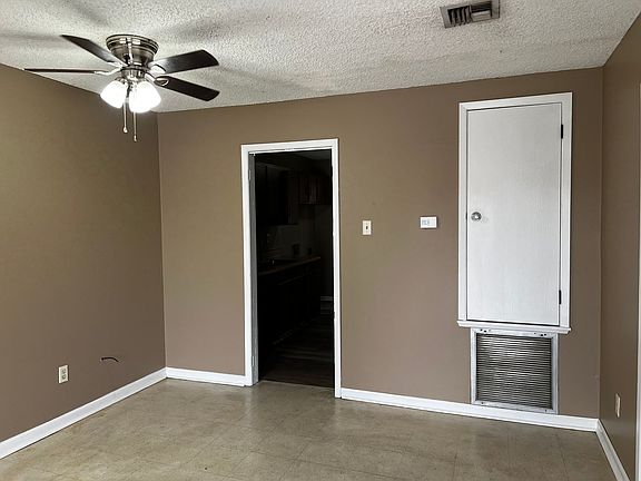 2nd image of 405 Knollwood Cir #610E15268