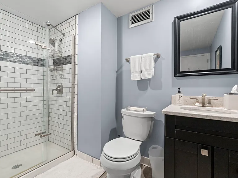 1000 Urlin Ave #2007 — Photo 11