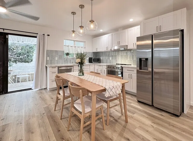 3 bed, 2.0 bath, 1200 sqft, $4,600 — Photo 4