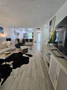 9081 Lime Bay Blvd APT 302, Tamarac, FL, 33321