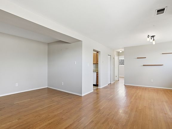 3rd image of 521 Epsom Rd APT 2C