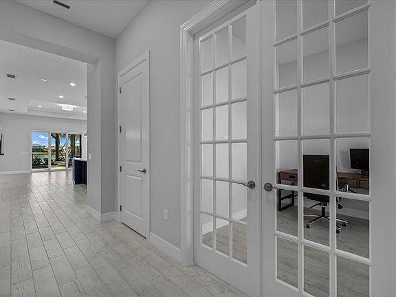 3rd image of 10366 Northbrook Circle