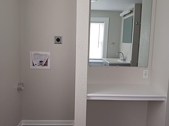 5th image of 407 Pottawatomie St