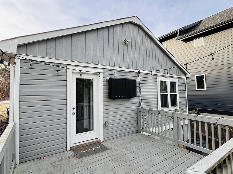 107 Bart St — Photo 16