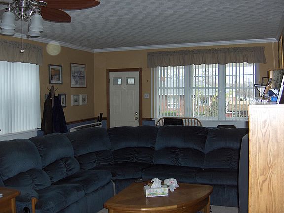 Living Rm