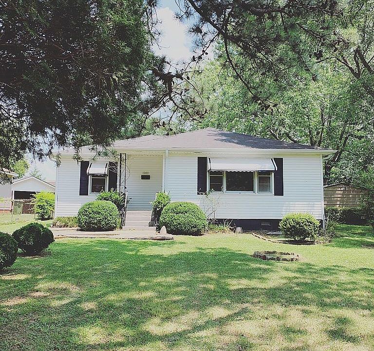1st image of 1002 Carolyn Dr NW