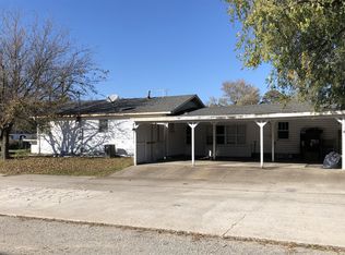 422 N Main St, Mount Vernon, MO 65712