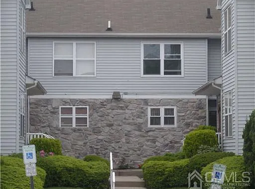 316 Ventnor Ct