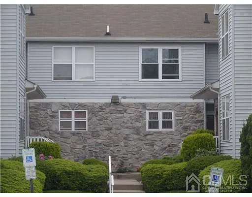 316 Ventnor Ct photo 1