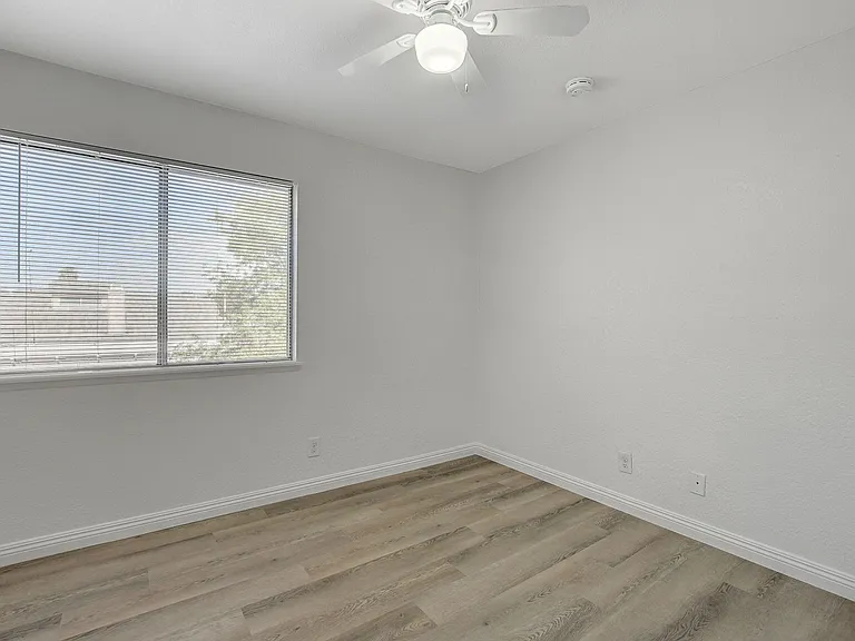 76 Megan Dr — Photo 25