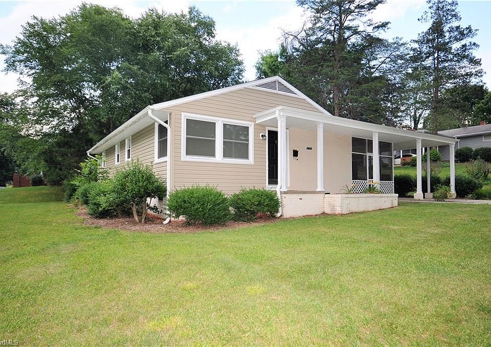 1st image of 2607 Overbrook Dr