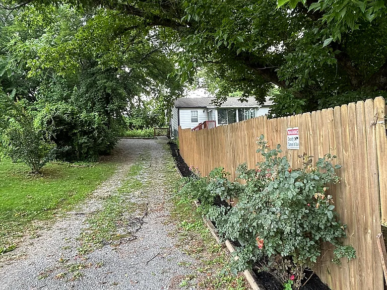 Brice St — Photo 9