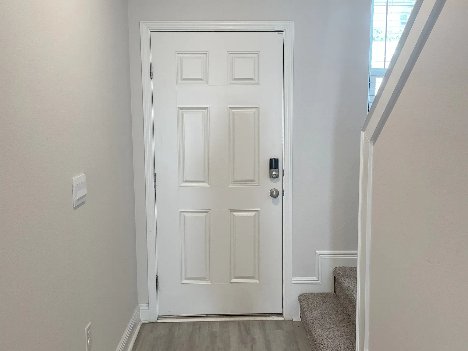 9815 Fowler Ave — Photo 3