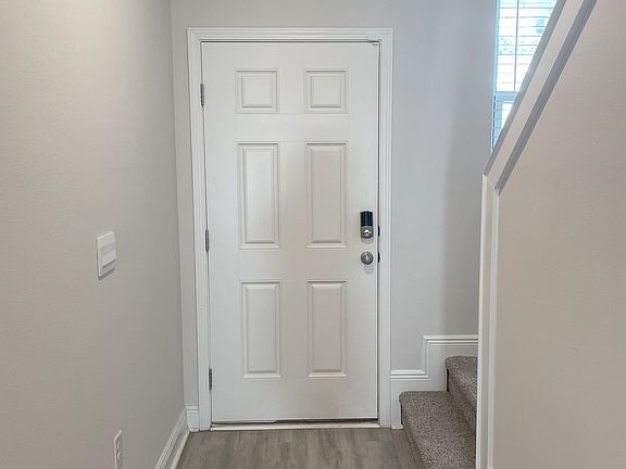 3rd image of 9815 Fowler Ave