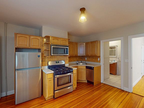 3rd image of 33 Mercer St #2