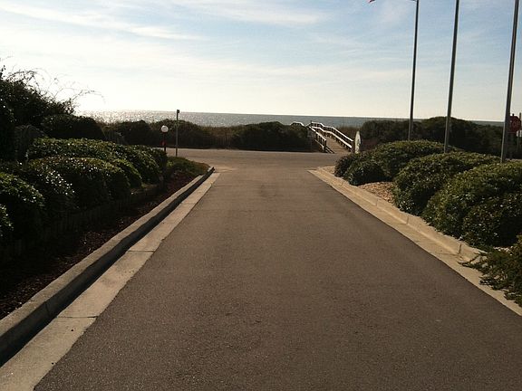 Pinehurst drive entry