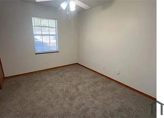 2242 Castle Hill Dr — Photo 9