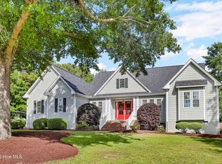 211 Bates Retreat, Hampstead, NC 28443