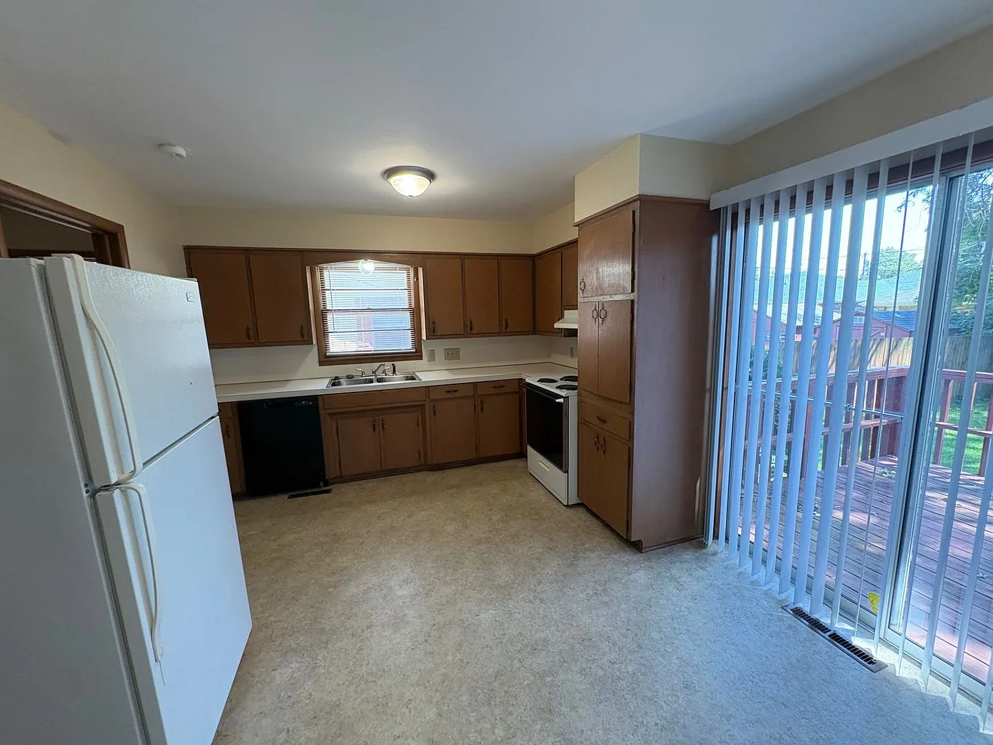 3 Bedroom in South Springfield — Photo 3