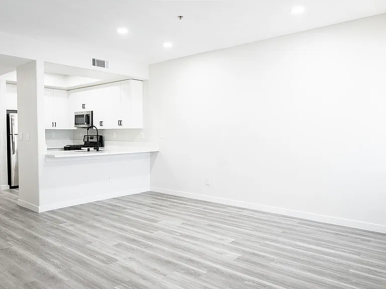 2820 Sawtelle Blvd — Photo 13