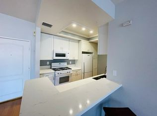 11225 Peach Grove St UNIT 204, North Hollywood, CA 91601