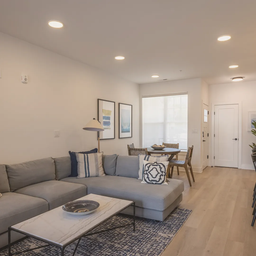 Kirby Village Apartments — Photo 1