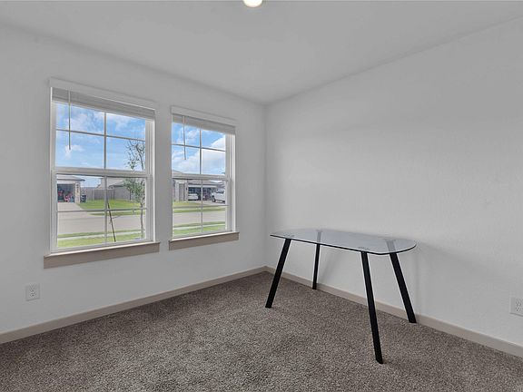 4th image of 410 Turtle Oak Ln