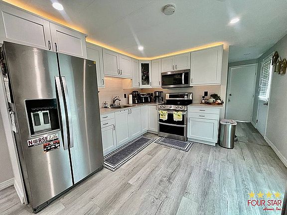 2nd image of 277 Scott Blvd