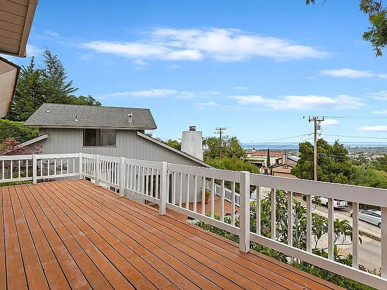 1810 Grand Ave — Photo 2